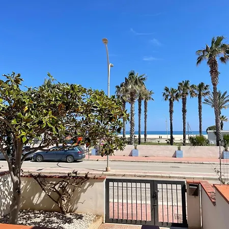 Hébergement de vacances Ciuri Di Fronte Al Mare