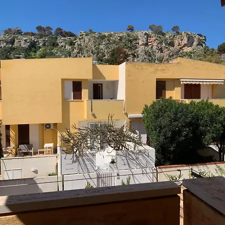 Ciuri Di Fronte Al Mare Сasa de vacaciones *