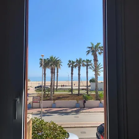 Ciuri Di Fronte Al Mare Hébergement de vacances *