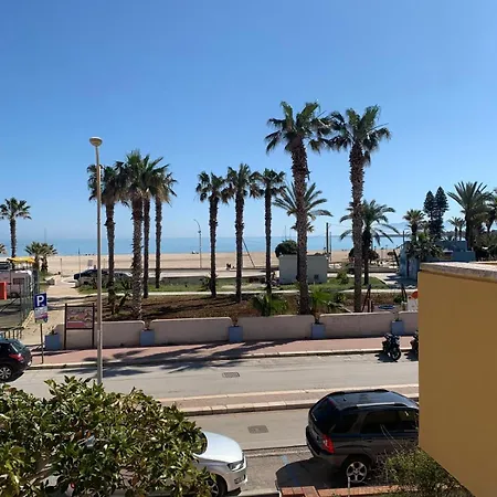 Hébergement de vacances Ciuri Di Fronte Al Mare